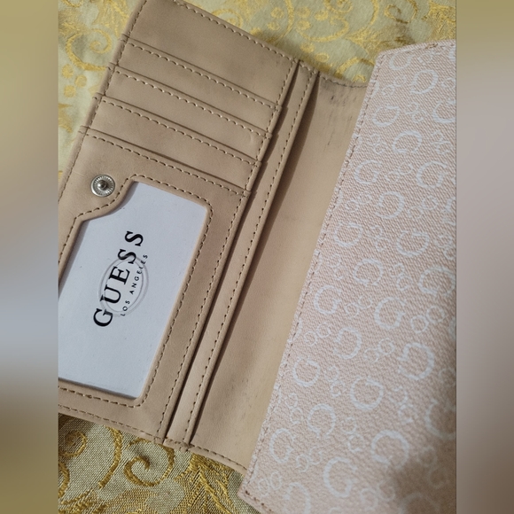 Pre-loved Guess Wristlet Wallet - Picture 4 of 4